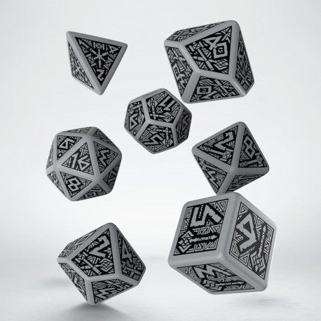 Dwarven Gray & Black Dice Set (7)