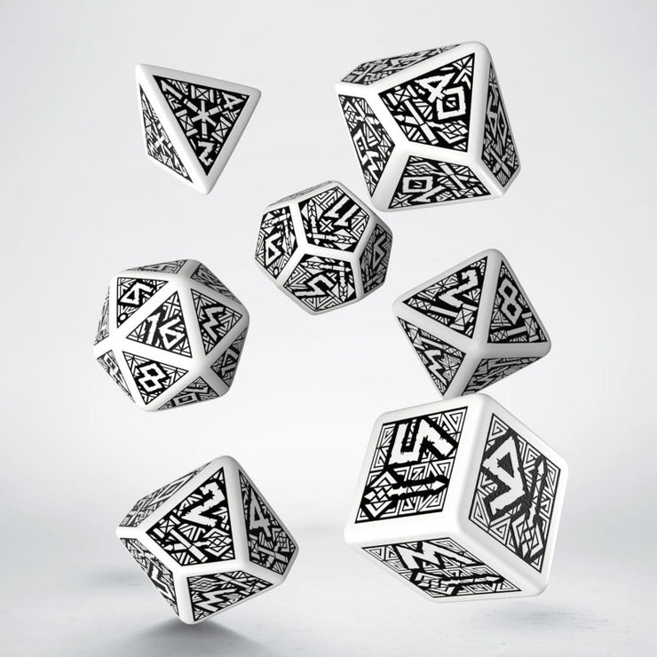 Dwarven White & Black Dice Set (7)